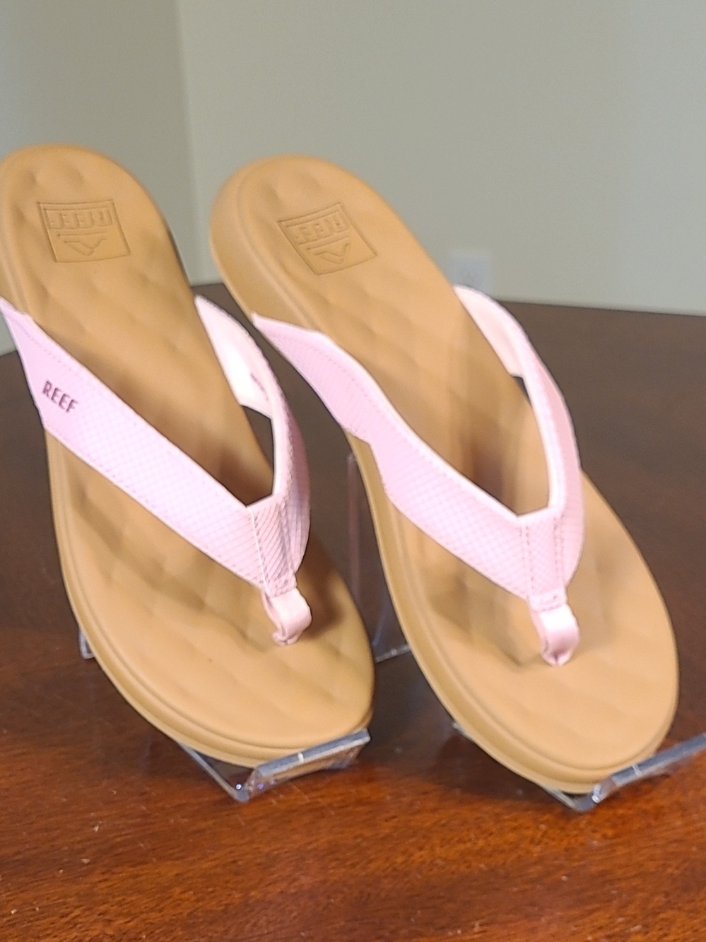REEF Melody Women's Pink Cushion Flip Flop Sandals Size US 8 EUR 38.5 NWOT